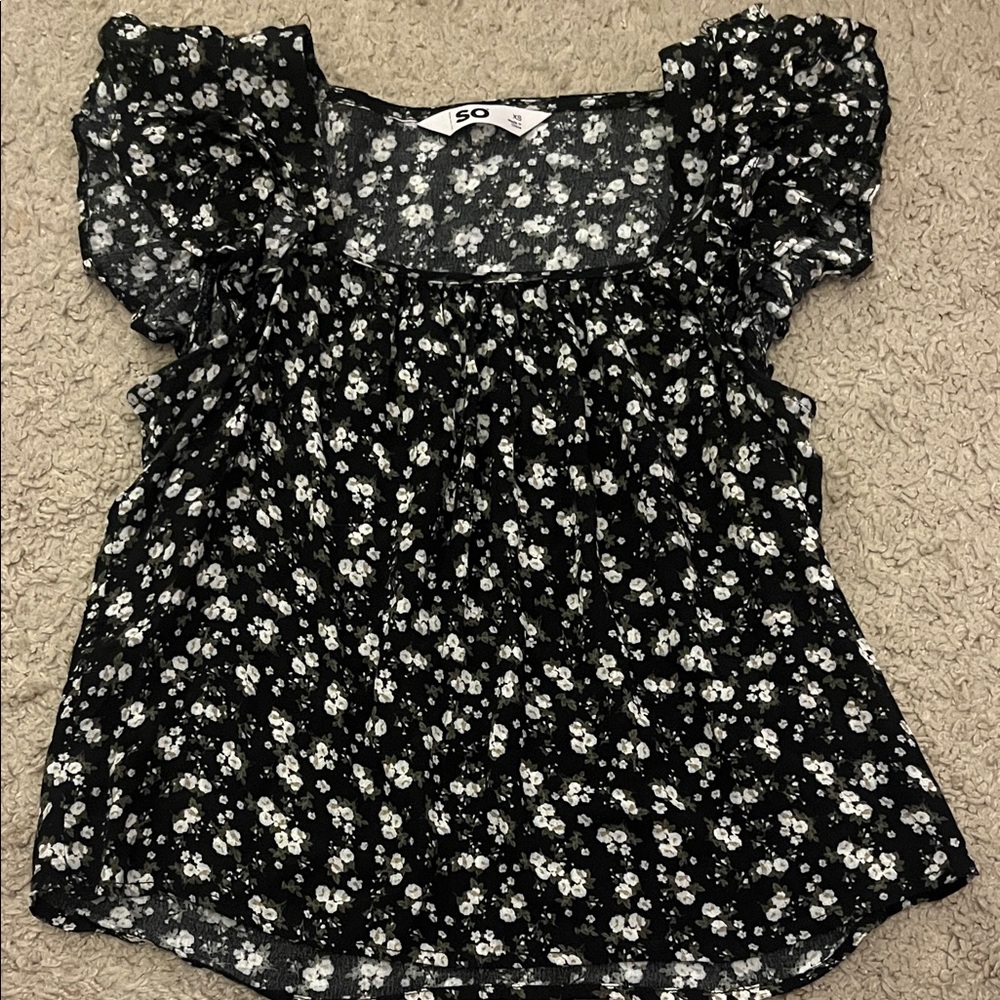 SO Black and White Floral Blouse